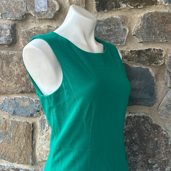 Diane Von Furstenberg Size 8 Capreena Sleeveless Knit Dress Green w Pockets - Picture 4 of 9